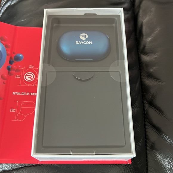 Raycon The Everyday Earbuds brand new blue - Picture 3 of 3